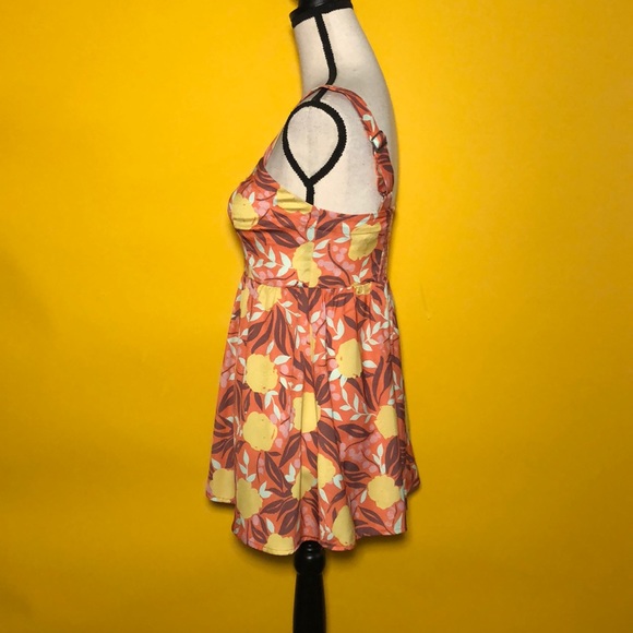 🆕 MODCLOTH sleeveless Top - Picture 3 of 8